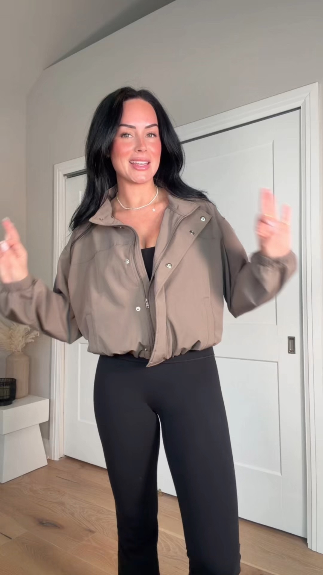 #abercrombiepartner Love how versatile @abercrombie  activewear is 😍 

My sizing 5’7, 145lbs, 32dd
I’m wearing a size smalls 