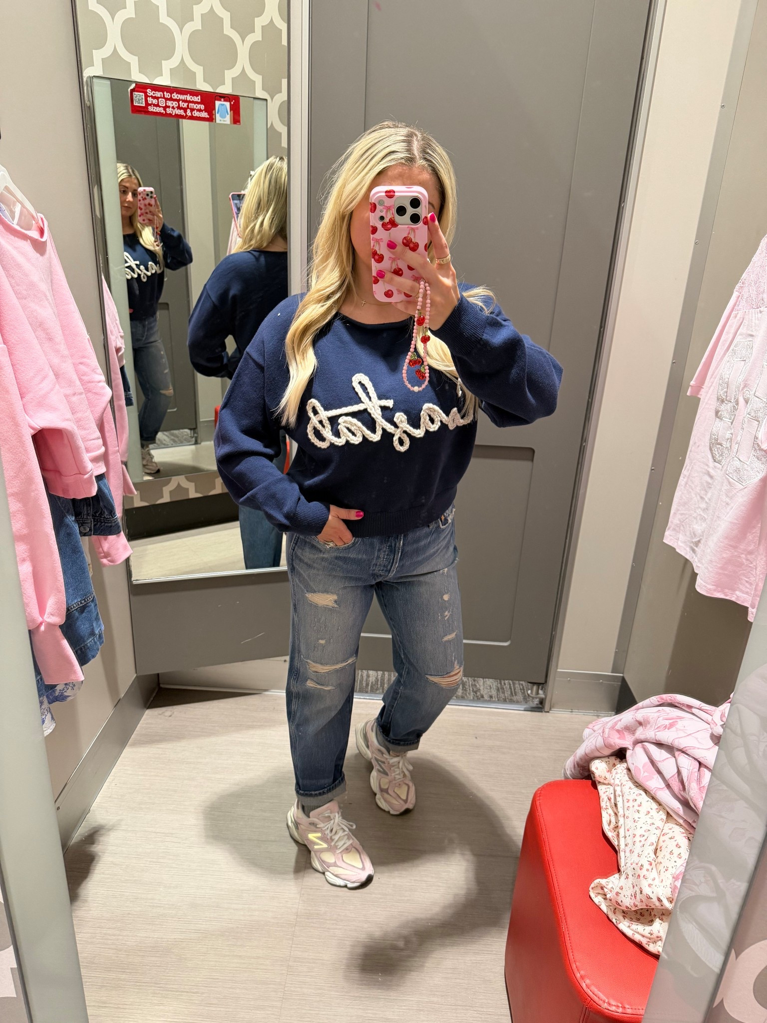 New target outfit 
Coastal sweater large 
Boyfriend jeans size 4
New balance sneakers 

#LTKootd