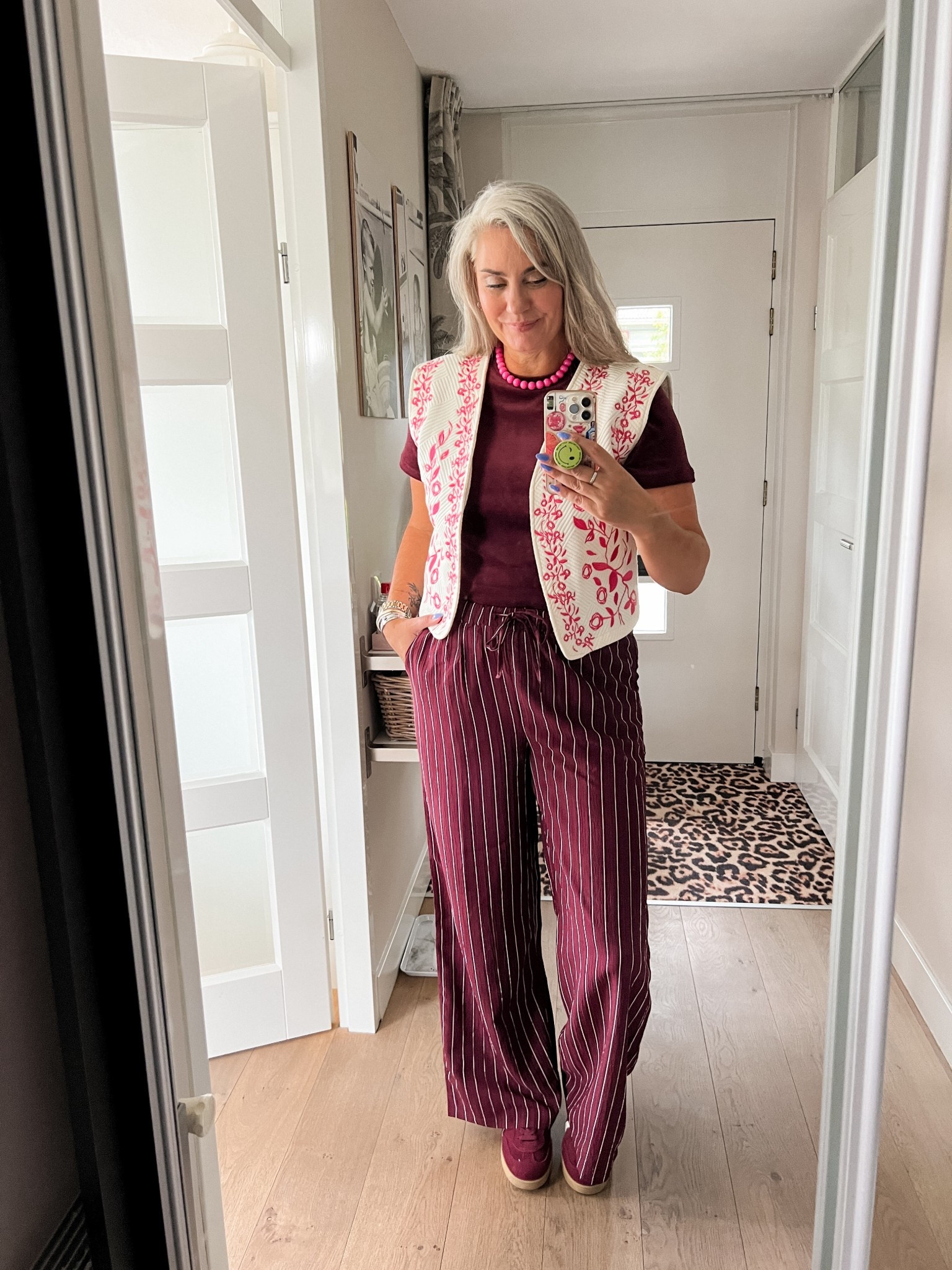 Ootd - Saturday. Burgundy velvet t-shirt (L) paired with wide legged striped burgundy pants (40), burgundy suede sneakers (tts), an embroidered vest (Norah) and pink bead necklace. 

 

#LTKeurope #LTKautumn #LTKnederlands