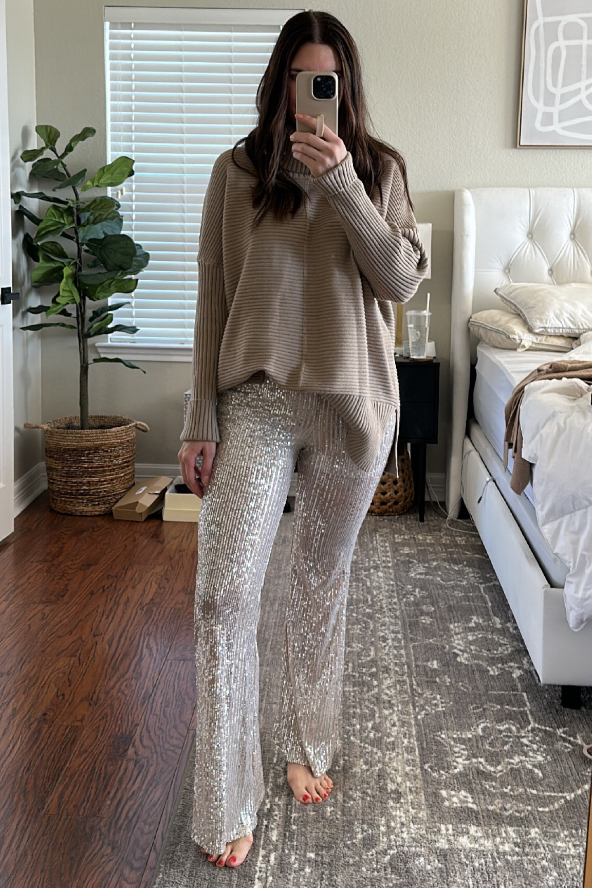 Super soft and cozy ribbed turtleneck sweater size medium, sequins leggings size medium, $22

#LTKSeasonal #LTKHoliday #LTKstyletip