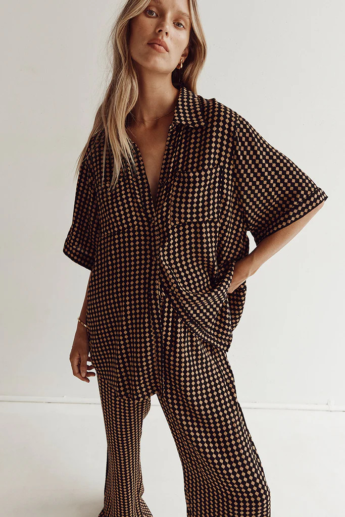 MILA CARAMEL VACATION SHIRT | DISSH