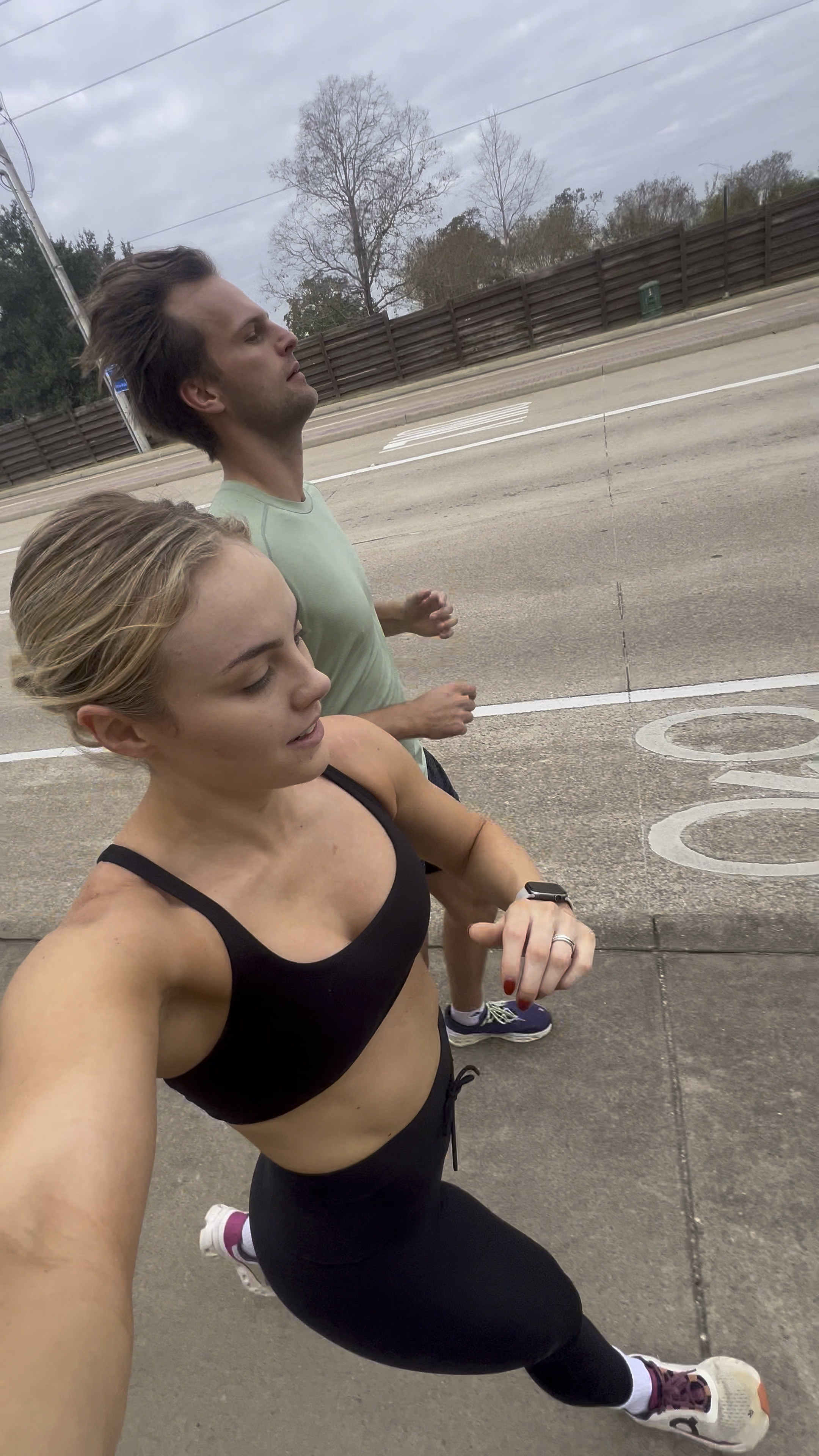 leggings that stay put while running >>> 

#LTKFitness #LTKActive