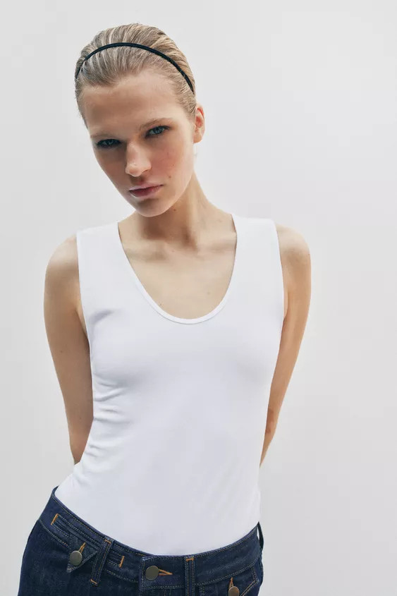 TOP SANS MANCHES CÔTELÉ | Zara US