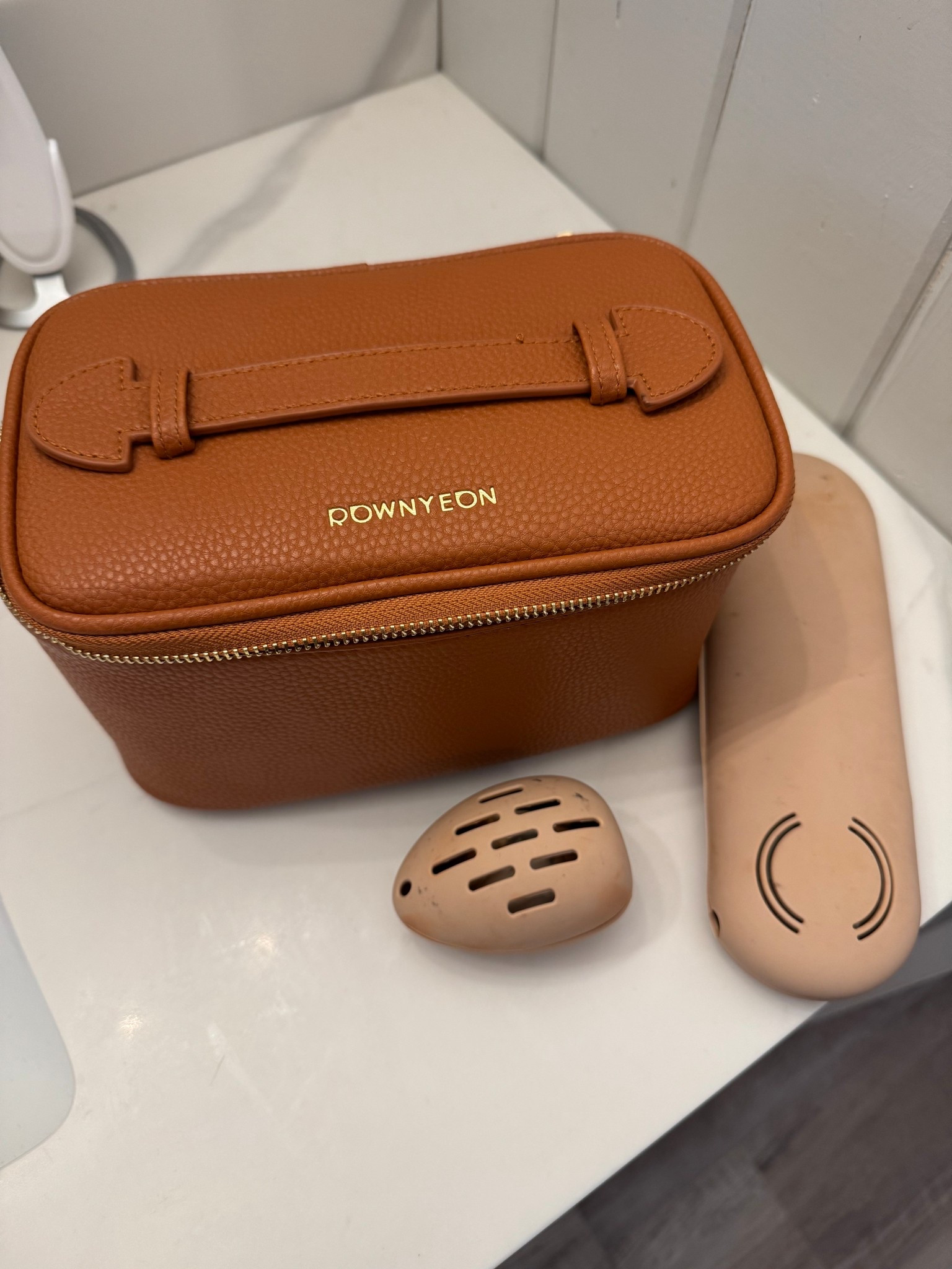 Travel toiletry bags