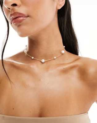ASOS DESIGN short necklace with mixed sized faux pearl in gold tone | ASOS | ASOS (Global)