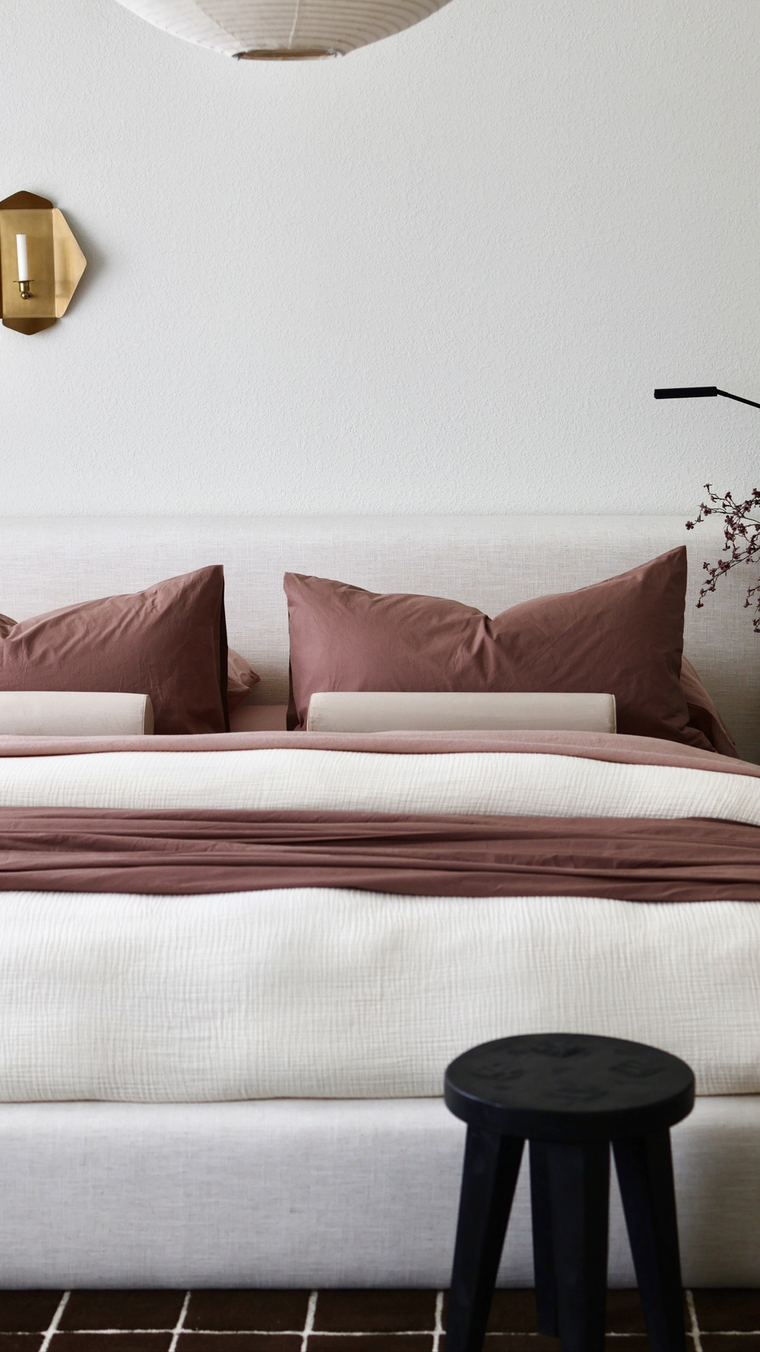 Soft cream, muted mauve, and rich fig tones. A color palette from @onequince that feels warm, elevated, and effortlessly cozy✨

Comment “shop” for links to this gorgeous set.

-

#bedroominspo #luxurybedding #stylingtips #howto #japandi