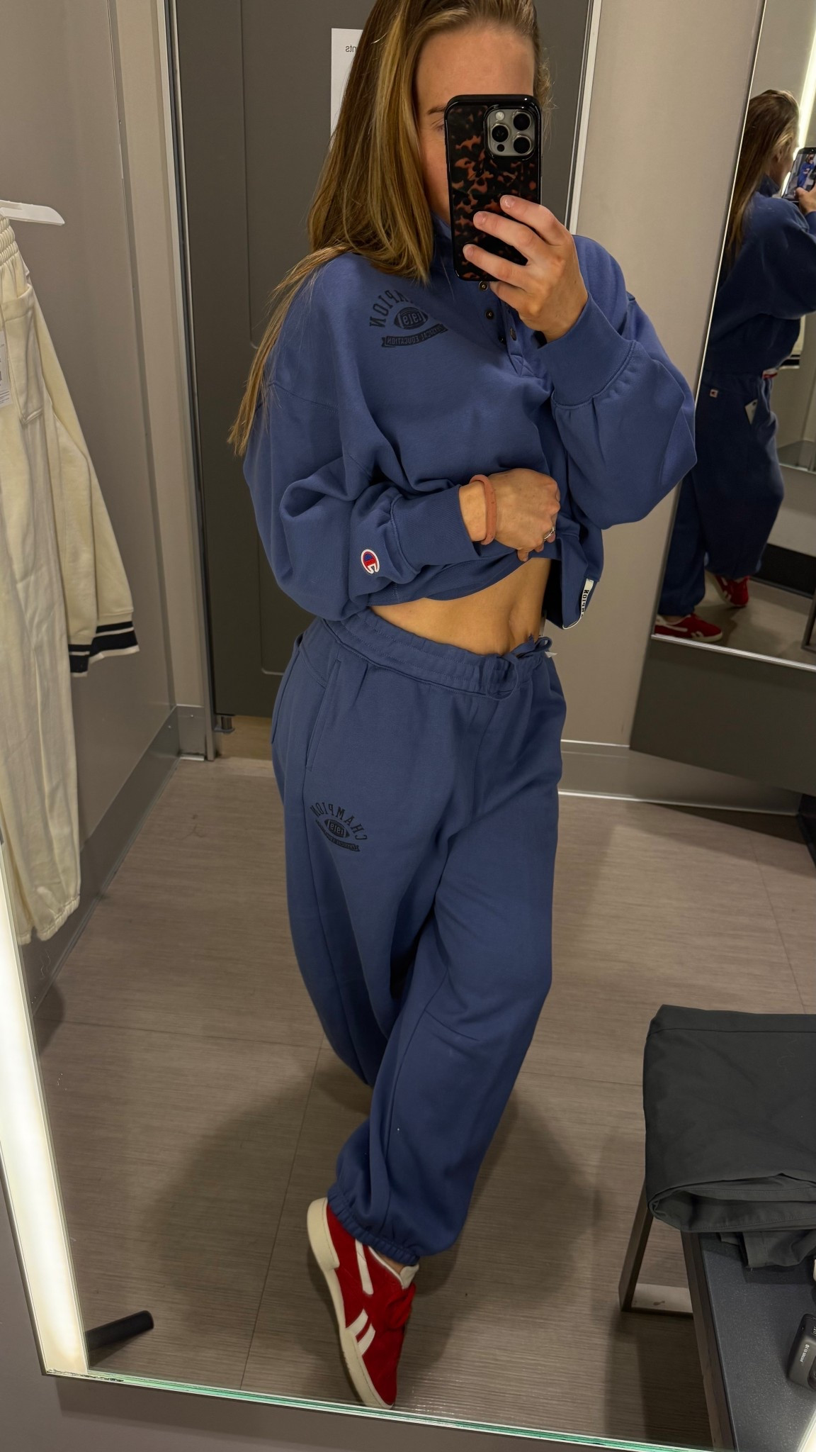 Target sweat pant and sweatshirt set in blue a beautiful royal blue!

Women’s sizing wearing a medium in both.
Sweatshirt size up
Sweatpants do your usual size !

I’m 5’4” 130 pounds 

#LTKSeasonal #LTKActive #LTKFindsUnder50