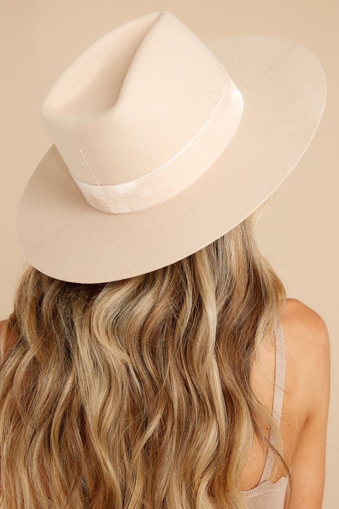 Benson Beige Tri Hat | Red Dress 