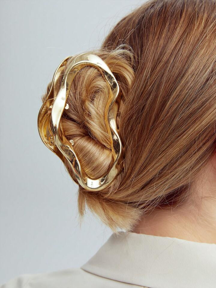 MOTF PREMIUM GOLD-PLATED HOLLOW OUT IRREGULAR-SHAPED HAIR CLIP | SHEIN