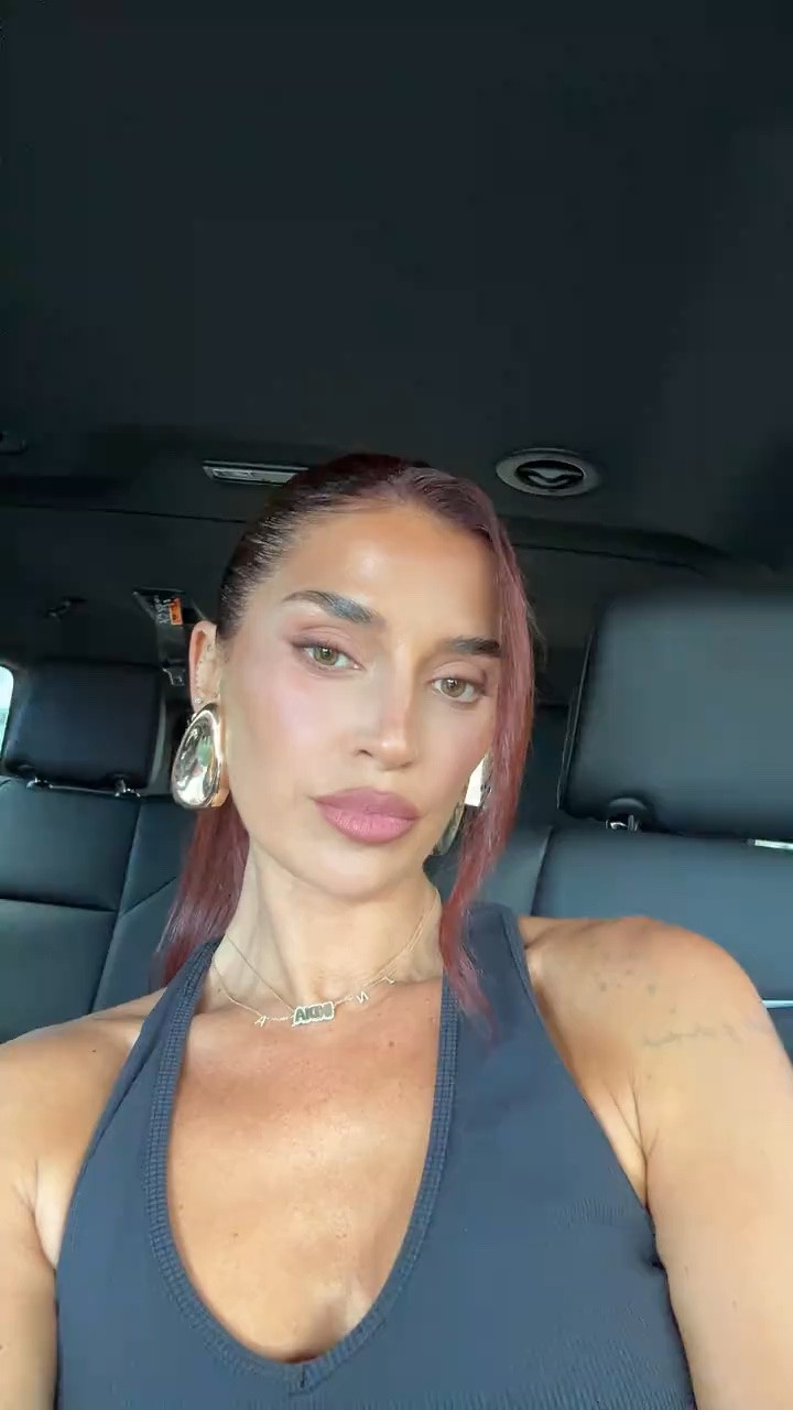 Was thirsty for a cherry cola 🍒 new hair!

#LTKootd #LTKSeasonal