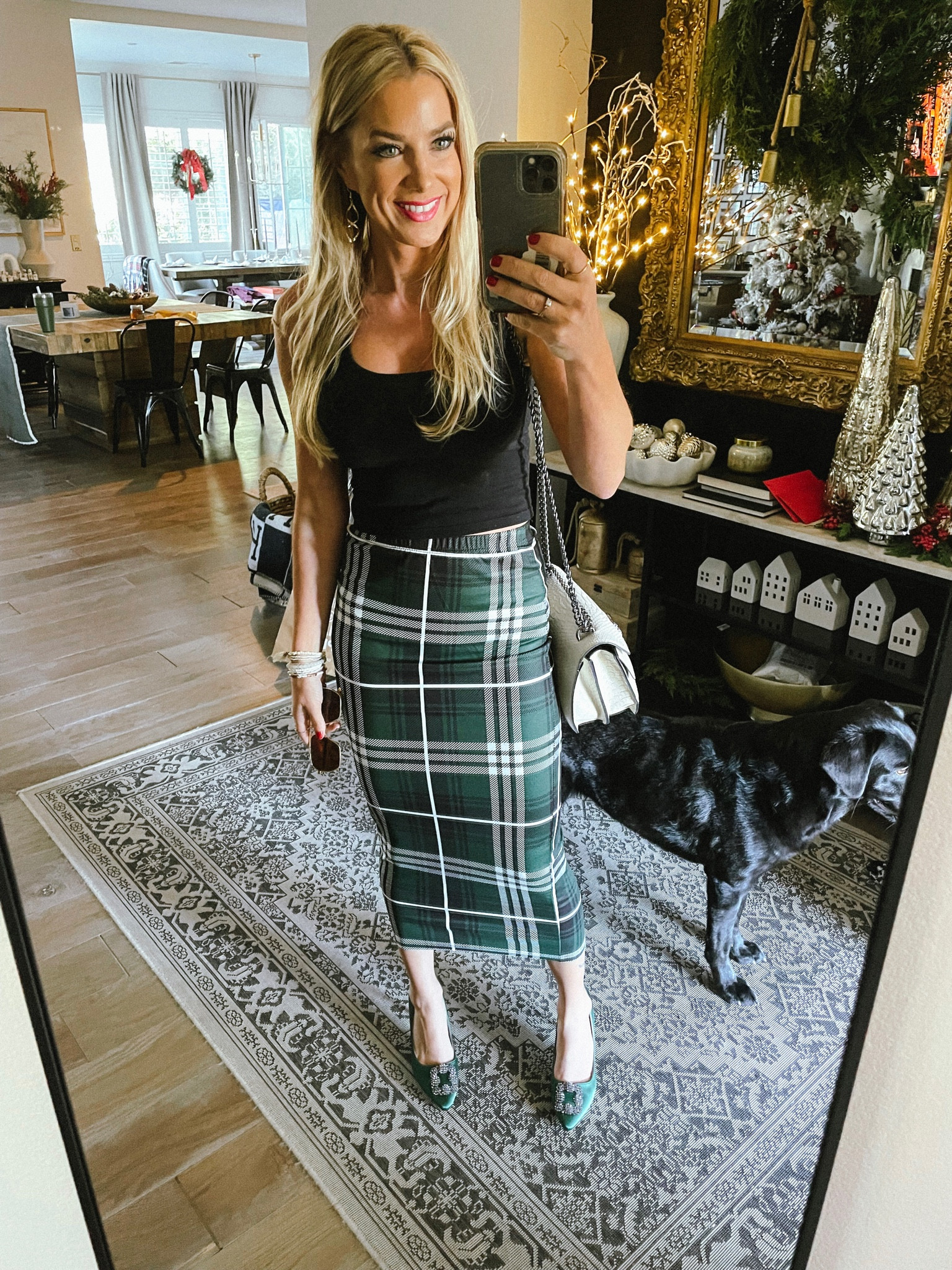 Holiday outfit 

Amazon skirt
Outfit of the day
Holiday skirt
Plaid skirt
Pencil
Skirt
Heels
Women’s heels 

#LTKFind #LTKHoliday #LTKshoecrush