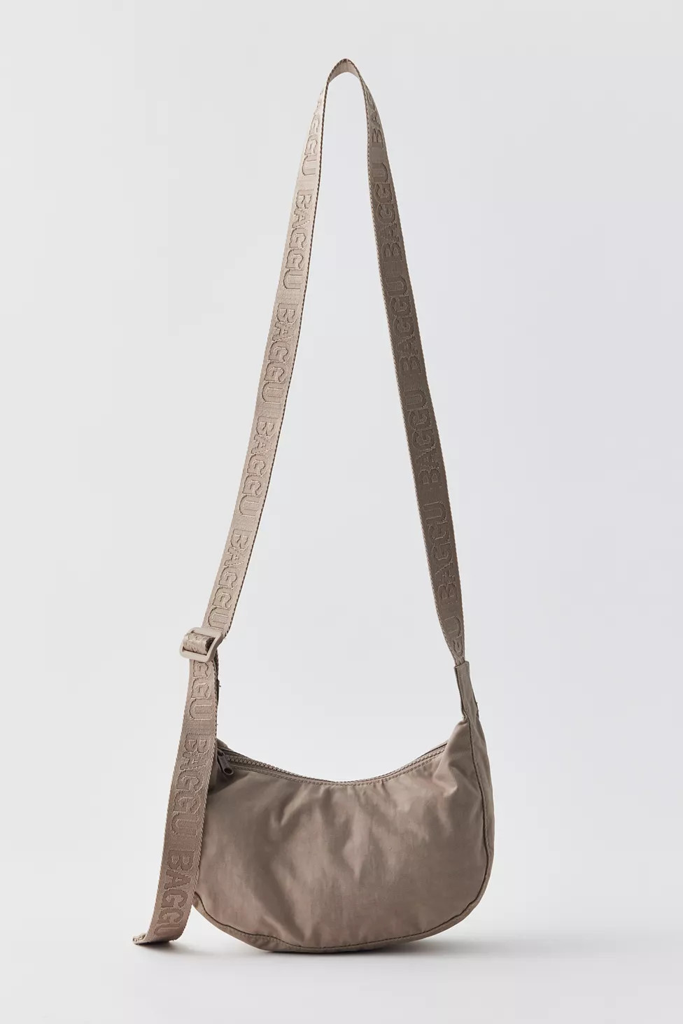 BAGGU Small Nylon Crescent Bag | Urban Outfitters (US and RoW)