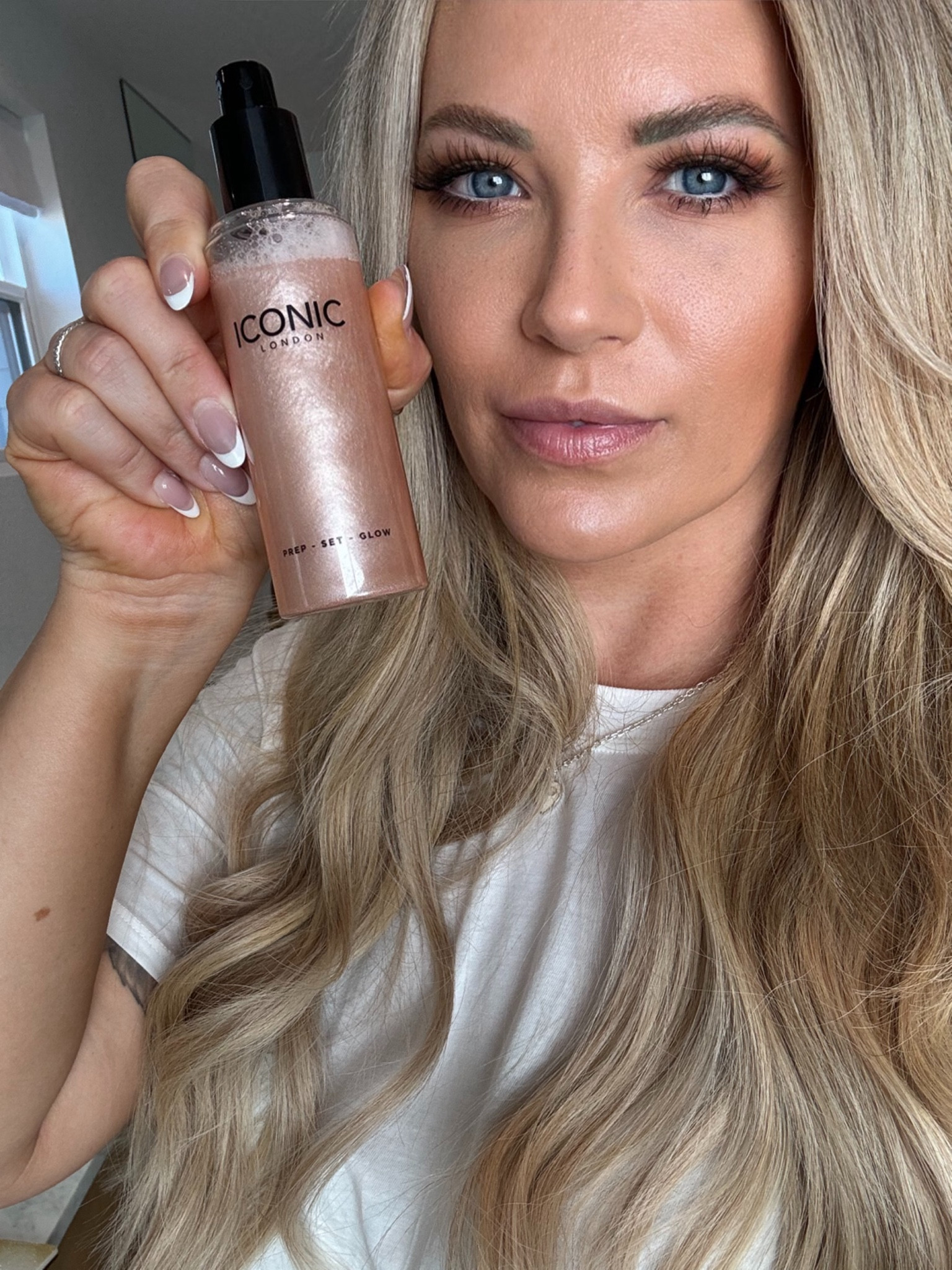 Makeup 
Summer 
Setting spray 
Beauty 
Skincare 

#LTKBeauty #LTKStyleTip #LTKOver40