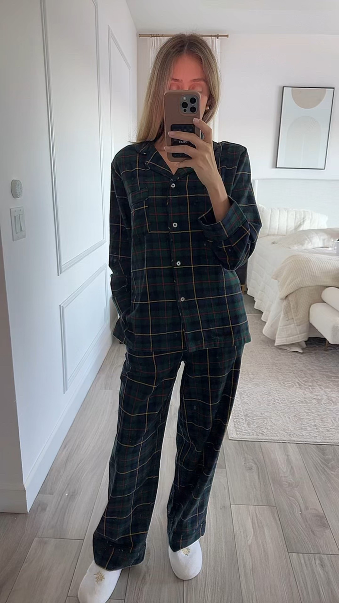 Gift ideas for the women in your life!
Whether you’re shopping for your mom, sister, bestie, or treating yourself, here are classics she’ll actually love:

Ralph Lauren Pajama Set
Christmas Clear Mugs
Baccarat Perfume
Marc Jacobs Wallet
Dior Lip Maximizer

Black Friday: Earn a $75 - $750* Gift Card with your Purchase. Use code BFRIGCSF. Valid 11/24-11/29🛍️✨
#Saks #SaksPartner @Saks


#LTKGiftGuide #LTKHoliday #LTKU