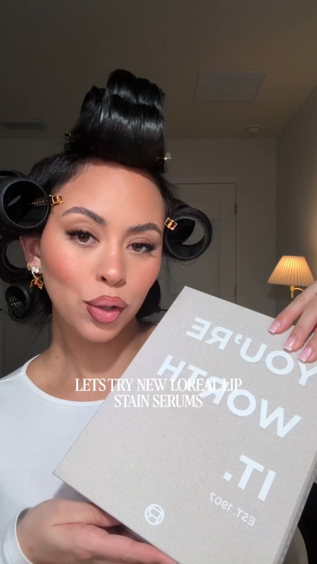 let’s try on @lorealparis usa new lip stain serums 👄

shades swatched : 

+ 601 WORTH IT
+ TEA TIME
+ WORTH IT MEDIUM
+ LE ROUGE PARIS

#LTKgrwm #LTKFindsUnder50 #LTKBeauty