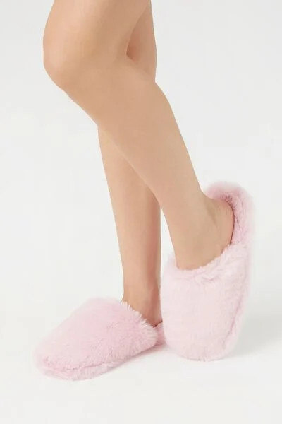 Plush House Slippers | Forever 21 | Forever 21 (US)