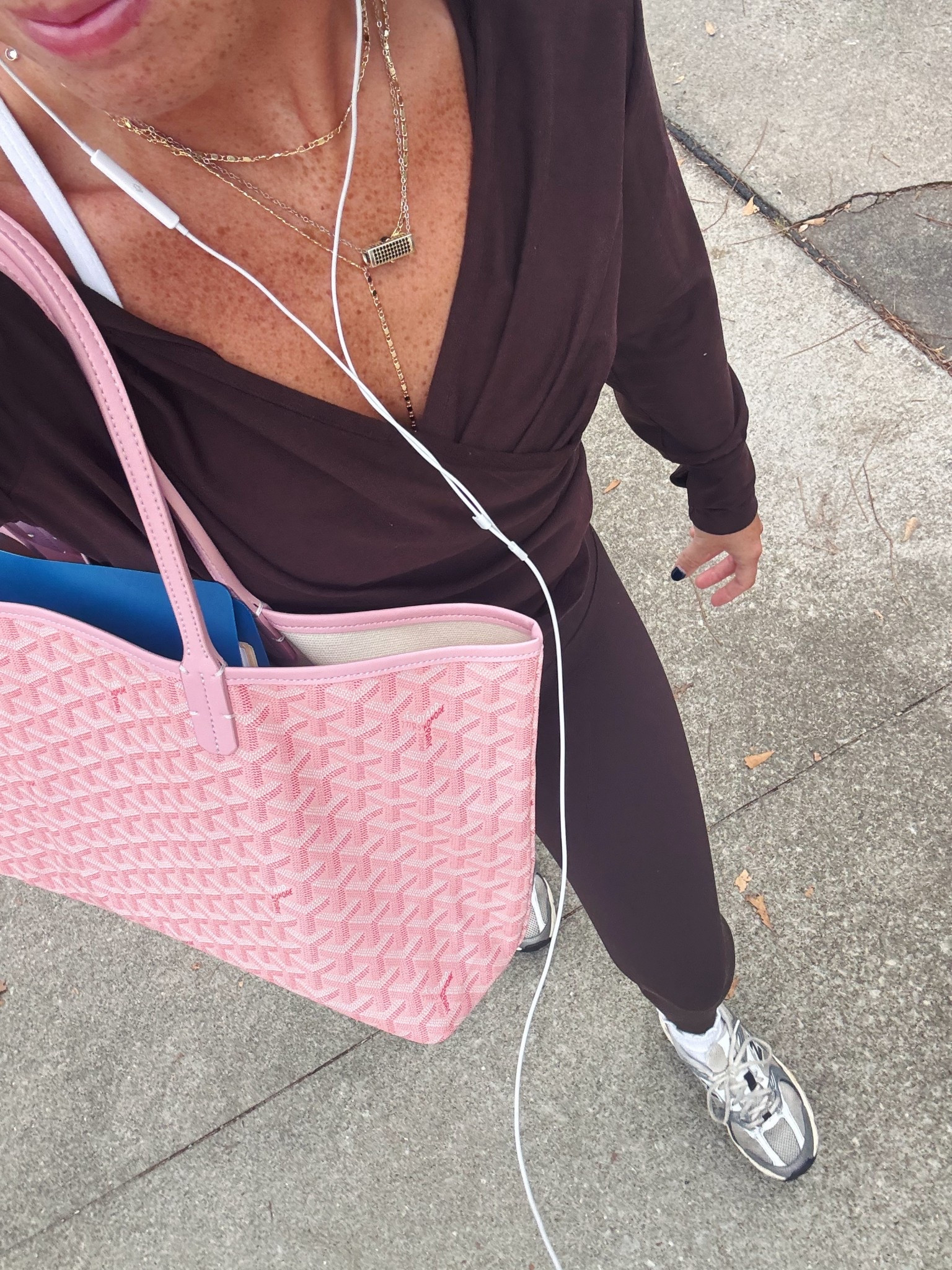 Class ootd 🤎 I’ve been living in my Old Navy athletic wear recently ! ! ! 

#LTKootd #LTKFindsUnder50 #LTKSaleAlert