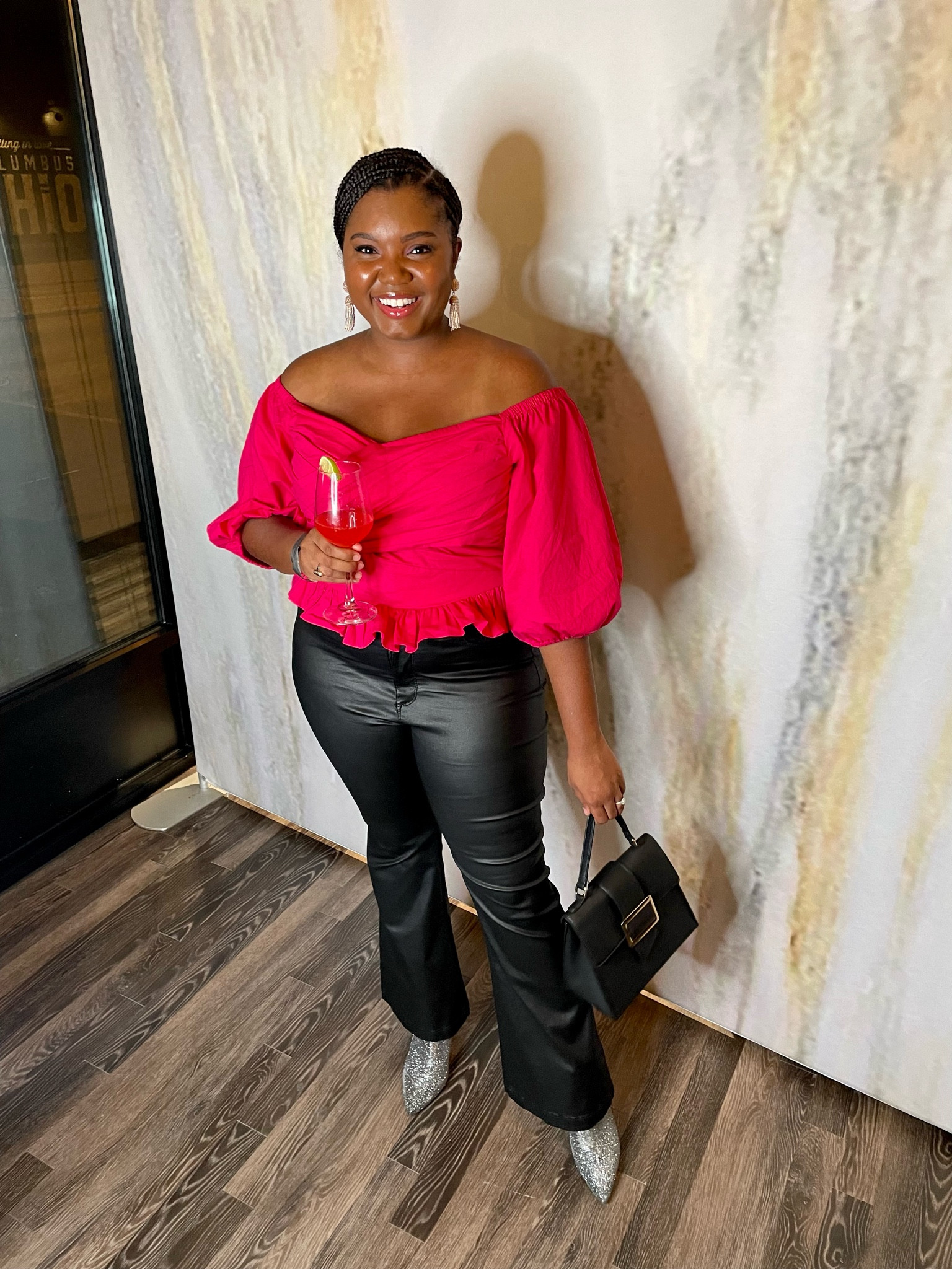 Pink and sparkles 💕✨ an easy add for a last minute holiday look this season! 🎄🥰

#LTKplussize #LTKHoliday #LTKSeasonal