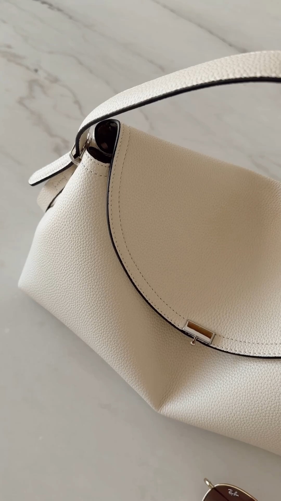 Would you believe me if I told you this bag was under $60! #stylinbyAylin
