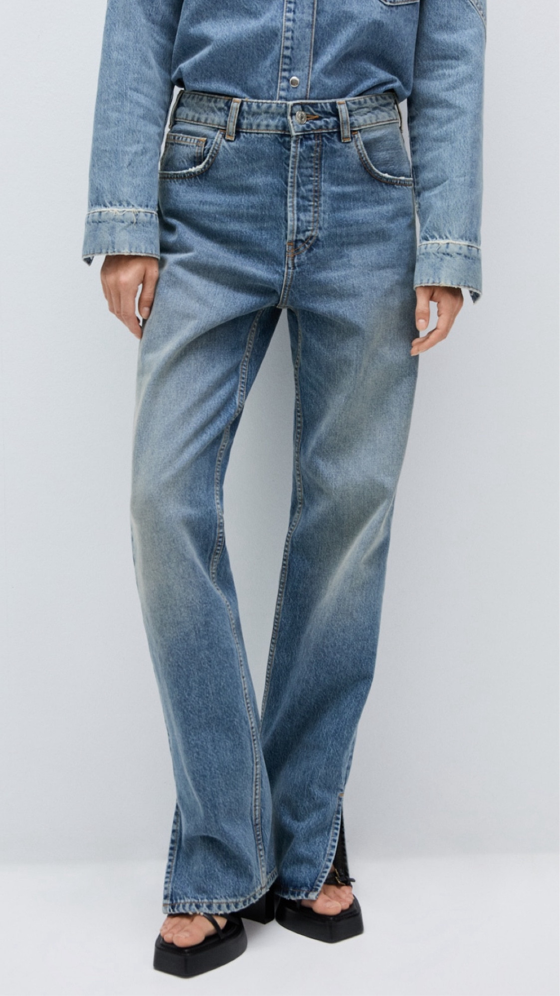 Medium rise straight jeans with slit from Mango. I wear size 6 💙

#LTKWorkwear #LTKGiftGuide #LTKStyleTip