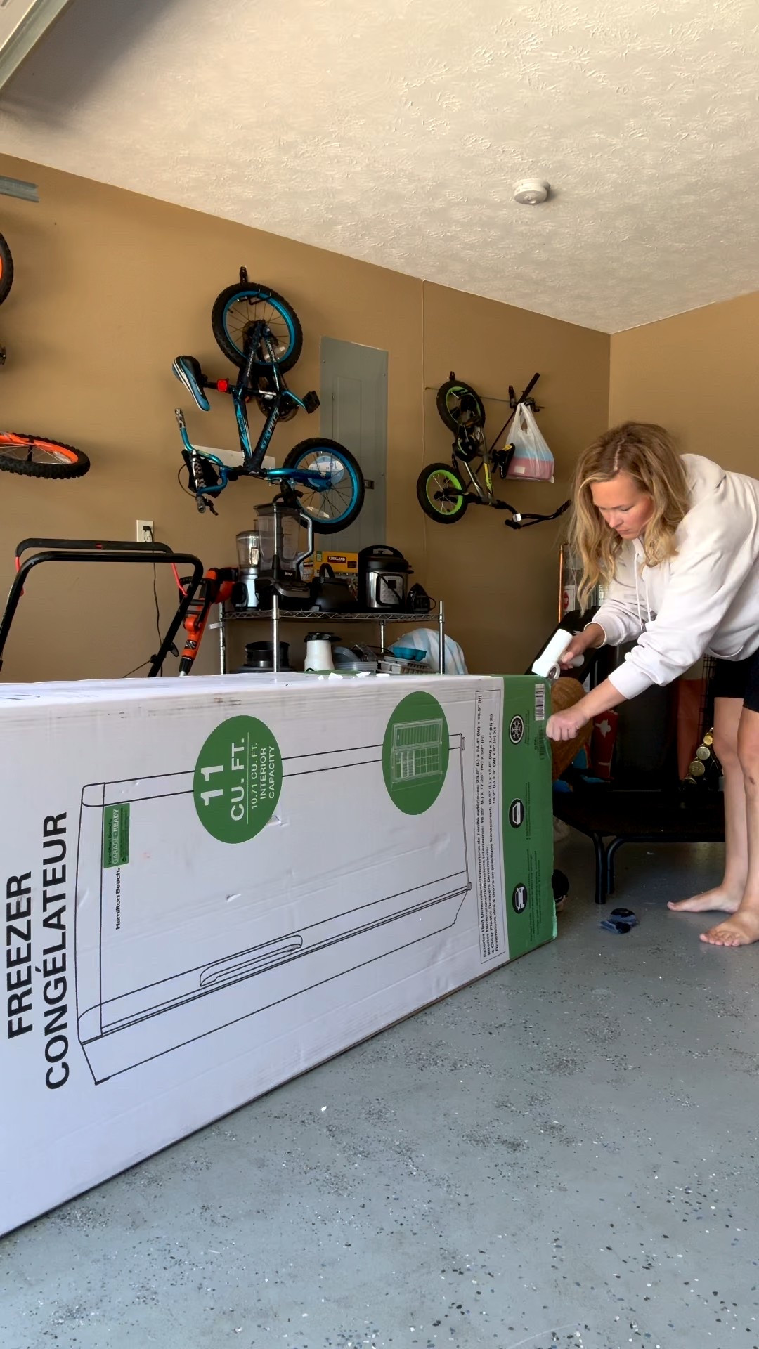 These electric scissors are my new wrapping + craft BFF ✂️ Glide through everything effortlessly.
#LTKHome #AmazonFinds #HolidayPrep #CraftRoomEssentials #GiftWrapHack

#LTKHoliday #LTKGiftGuide #LTKFamily