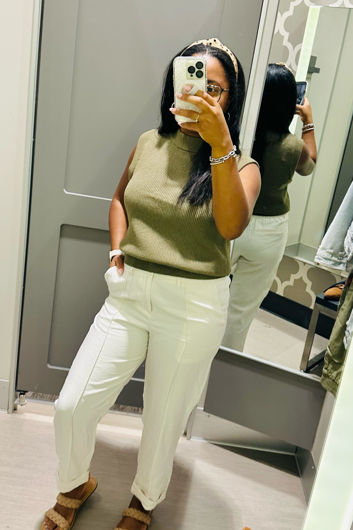 Another comfy teacher outfit! 

Sweater Vest S

#LTKSeasonal #LTKworkwear #LTKBacktoSchool