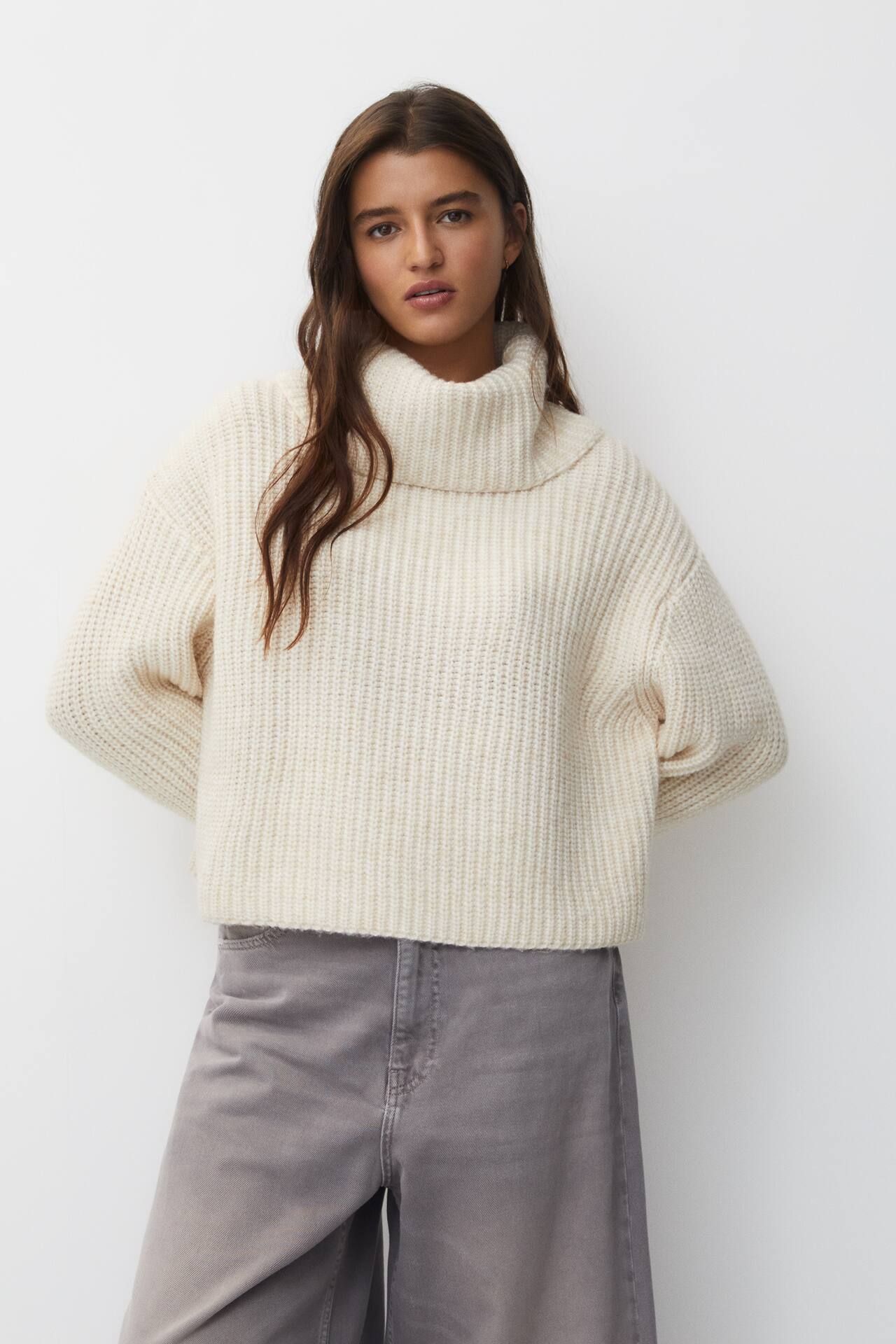 Knit jumper with a maxi collar | PULL and BEAR UK