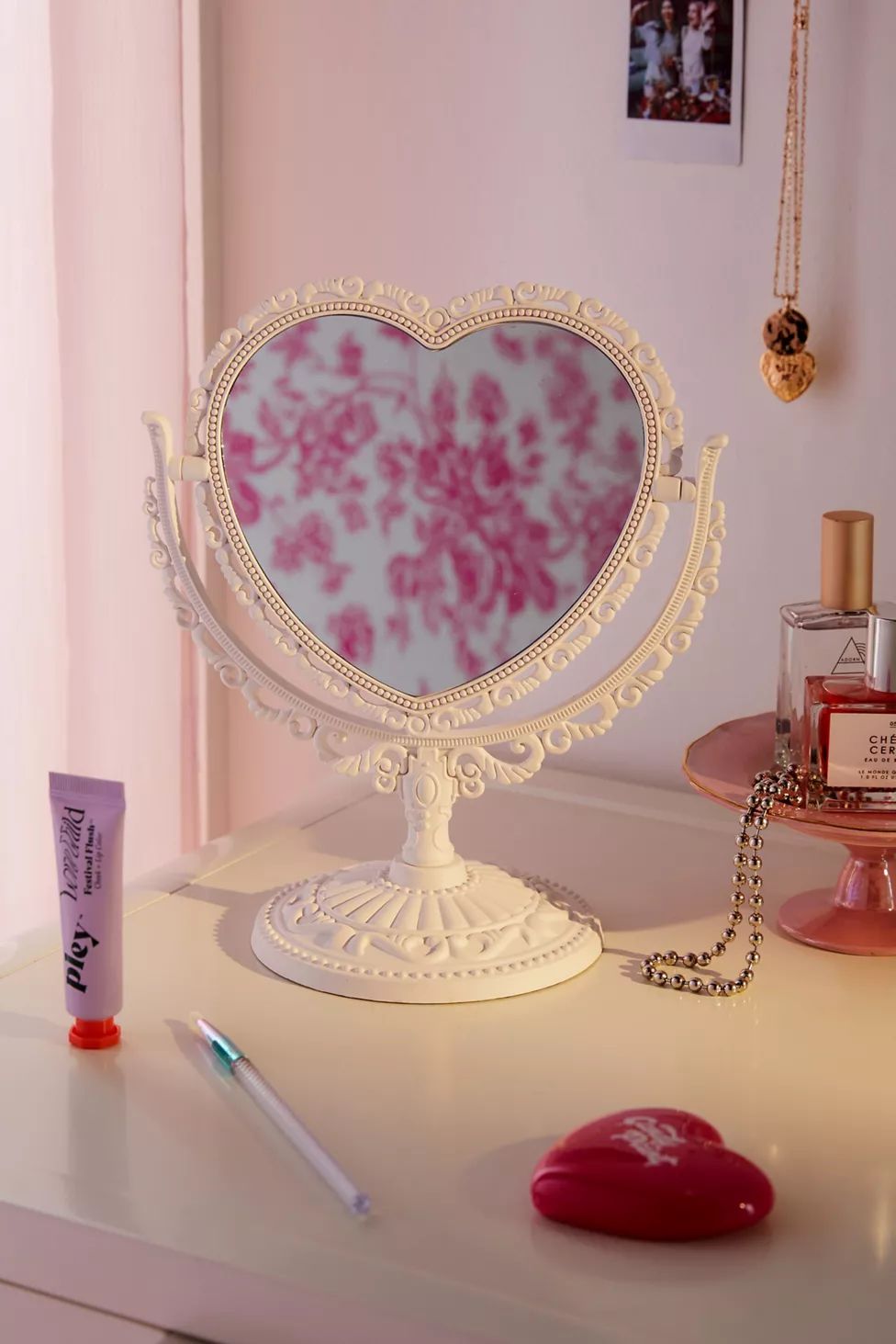 Heart Tabletop Mirror | Urban Outfitters (US and RoW)
