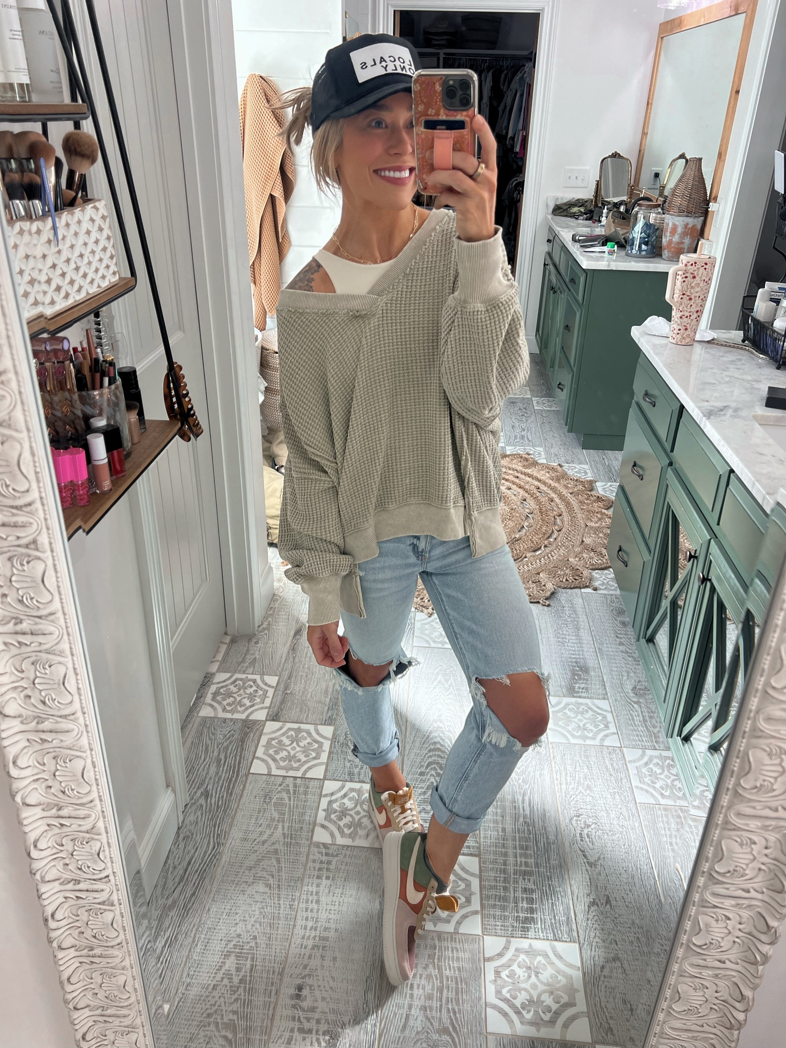 Comfy OOTD🤎✨ S tank & top! Love this pullover so much!

Spring fit inspo / American Eagle / Nike / free people / revolve / Holley Gabrielle 

#LTKfindsunder100 #LTKstyletip #LTKSeasonal