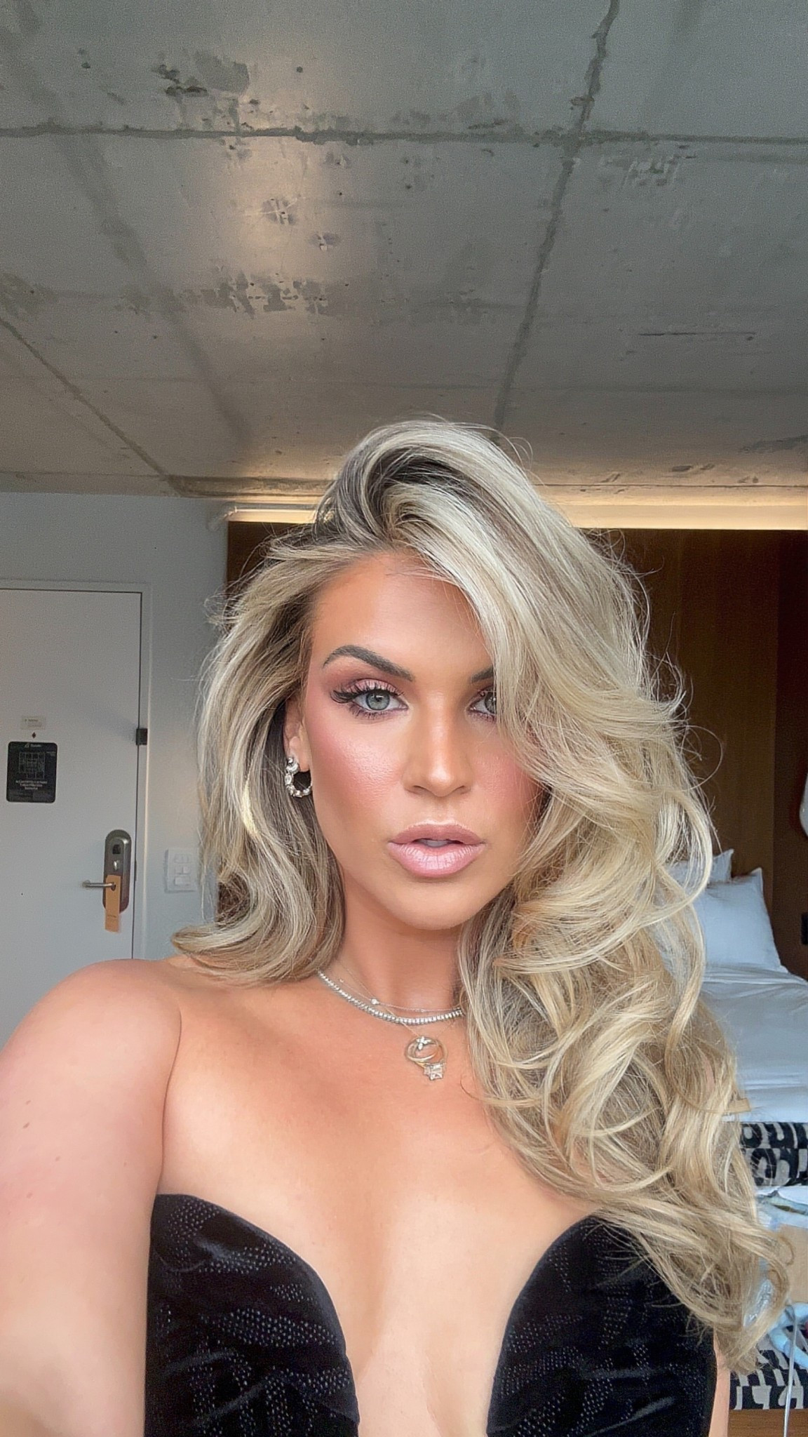 Wedding guest glam

#LTKNYFW #LTKCon #LTKBeauty