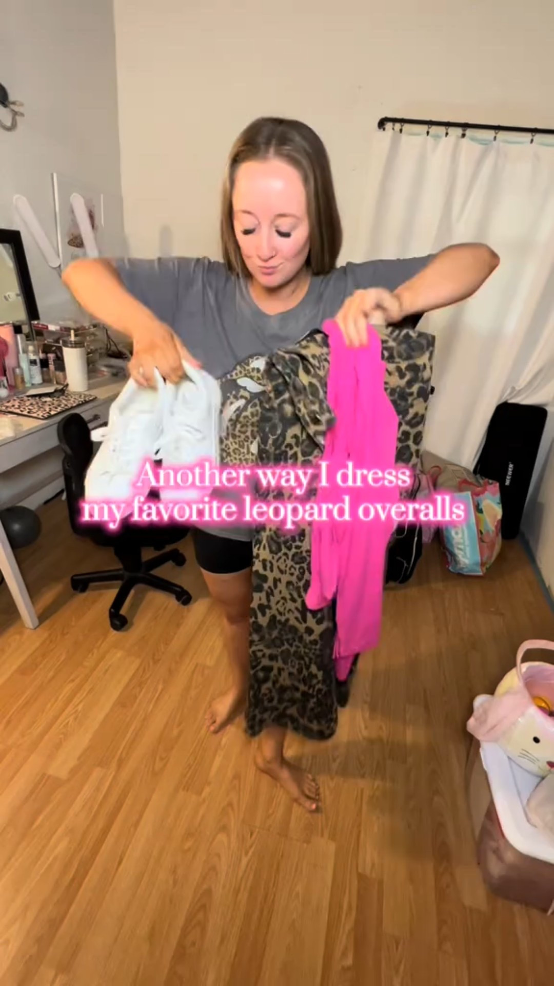 So many ways to wear these overalls 💖