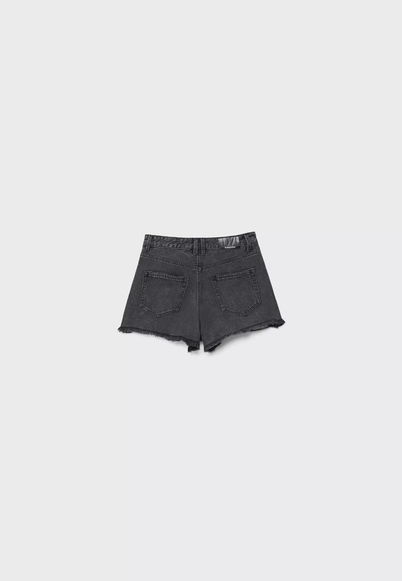 D75 Ripped denim shorts | Stradivarius (UK)