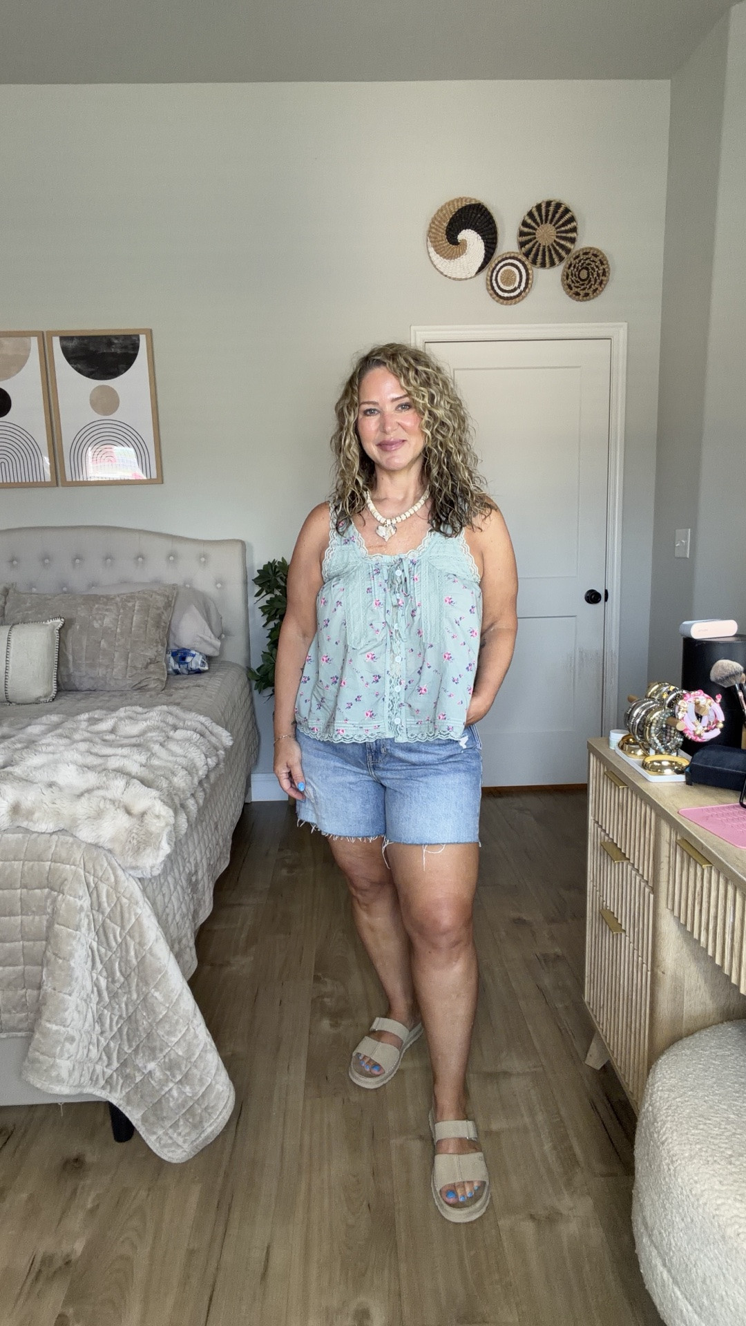 Size 12 in all. Size down in the third pair. They run big! 

Top size large 
Shoes tts

#LTKOver40 #LTKPetite #LTKMidsize