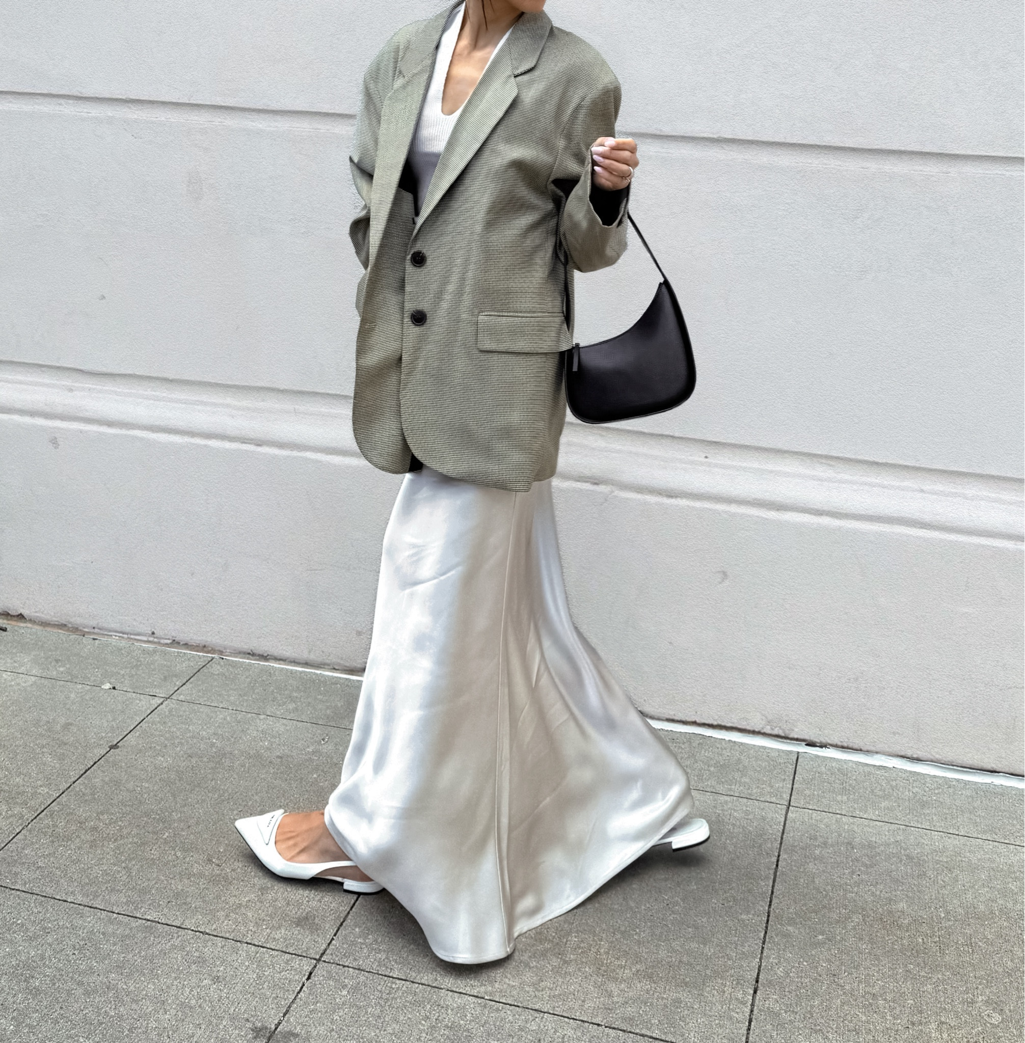 The spring look 🤍

#ootdnewyork10 #minimalstyledaily #nycstreetstyle

#LTKshoecrush #LTKstyletip #LTKSeasonal