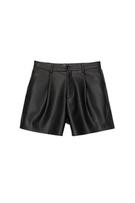 Short en similicuir à pinces | PULL and BEAR FR