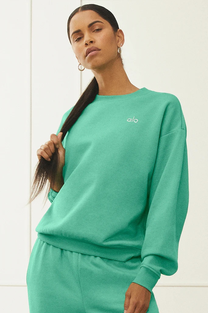 Accolade Crew Neck Pullover | Alo Yoga (US)