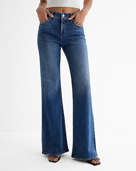 Mid Rise Dark Wash '70s Flare Jeans | Express (Pmt Risk)