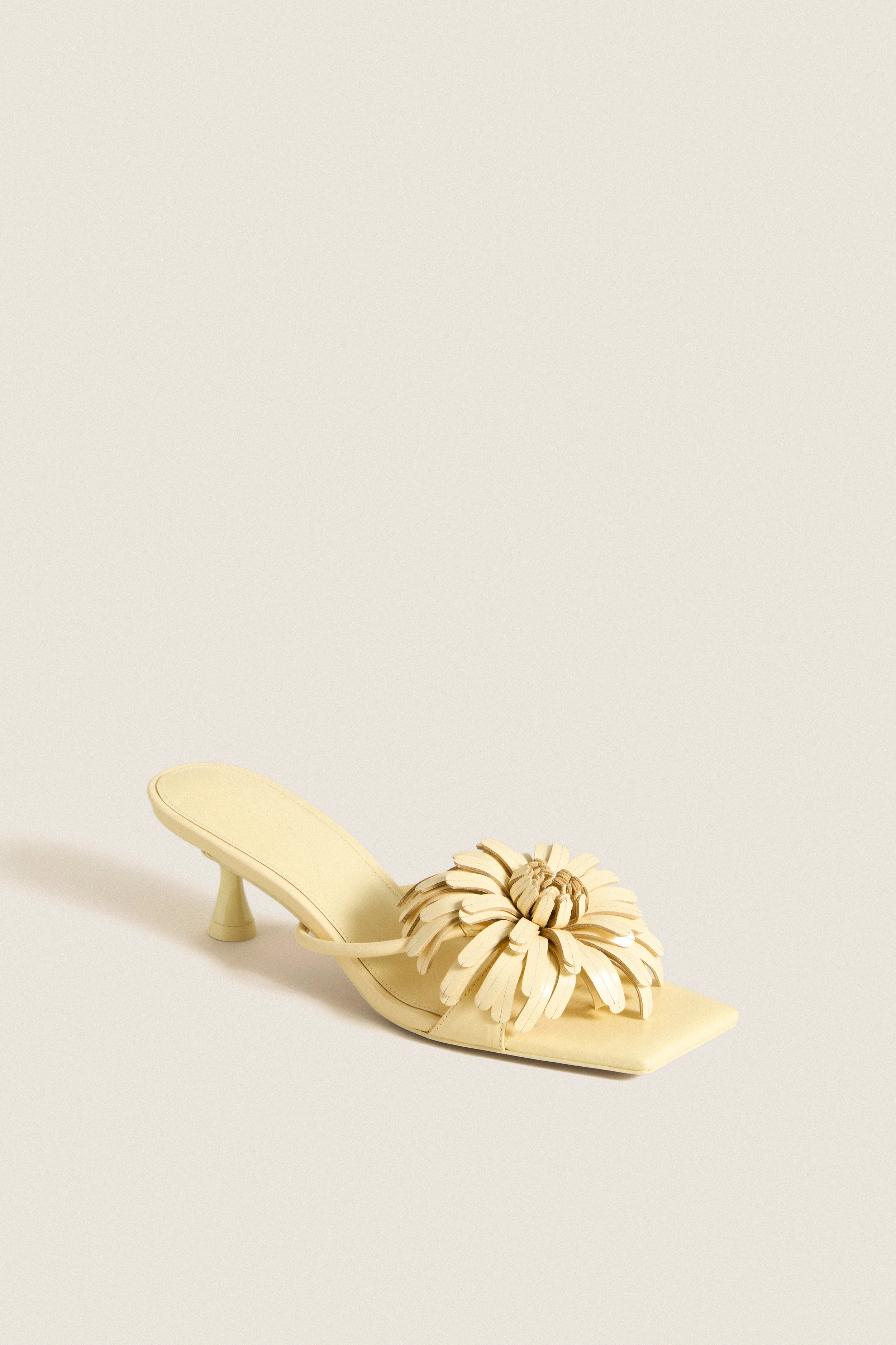 Buttercream Alora Low Heel | Tuckernuck (US)