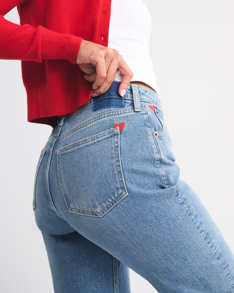 Curve Love High Rise 90s Relaxed Jean | Abercrombie & Fitch (US)