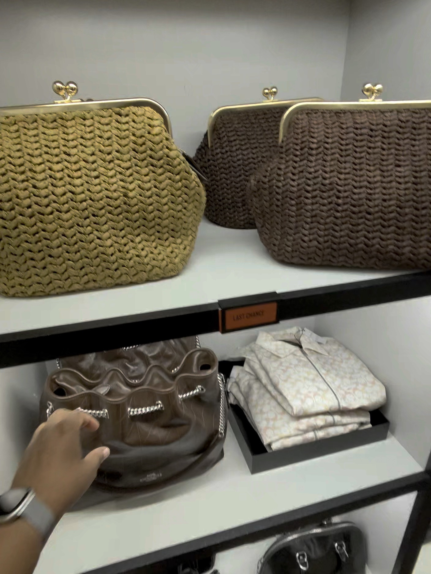 New drop alert! 🚨 The handbag lineup just got an update and there are plenty of new styles worth checking out. Whether you’re shopping for yourself or getting an early start on gifts, take a look at what just arrived. 👜✨

#newarrivals #handbags #giftideas #baglover #shoppingfinds