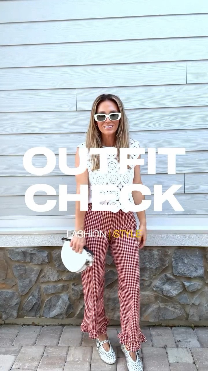The viral pants, but make them gingham for summer.
Petite friendly and the ruffle hem makes them. I’ve already worn 3x this weekend 😻

#outfitrepeater #anthropologie #petite #ootd #summeroutfits