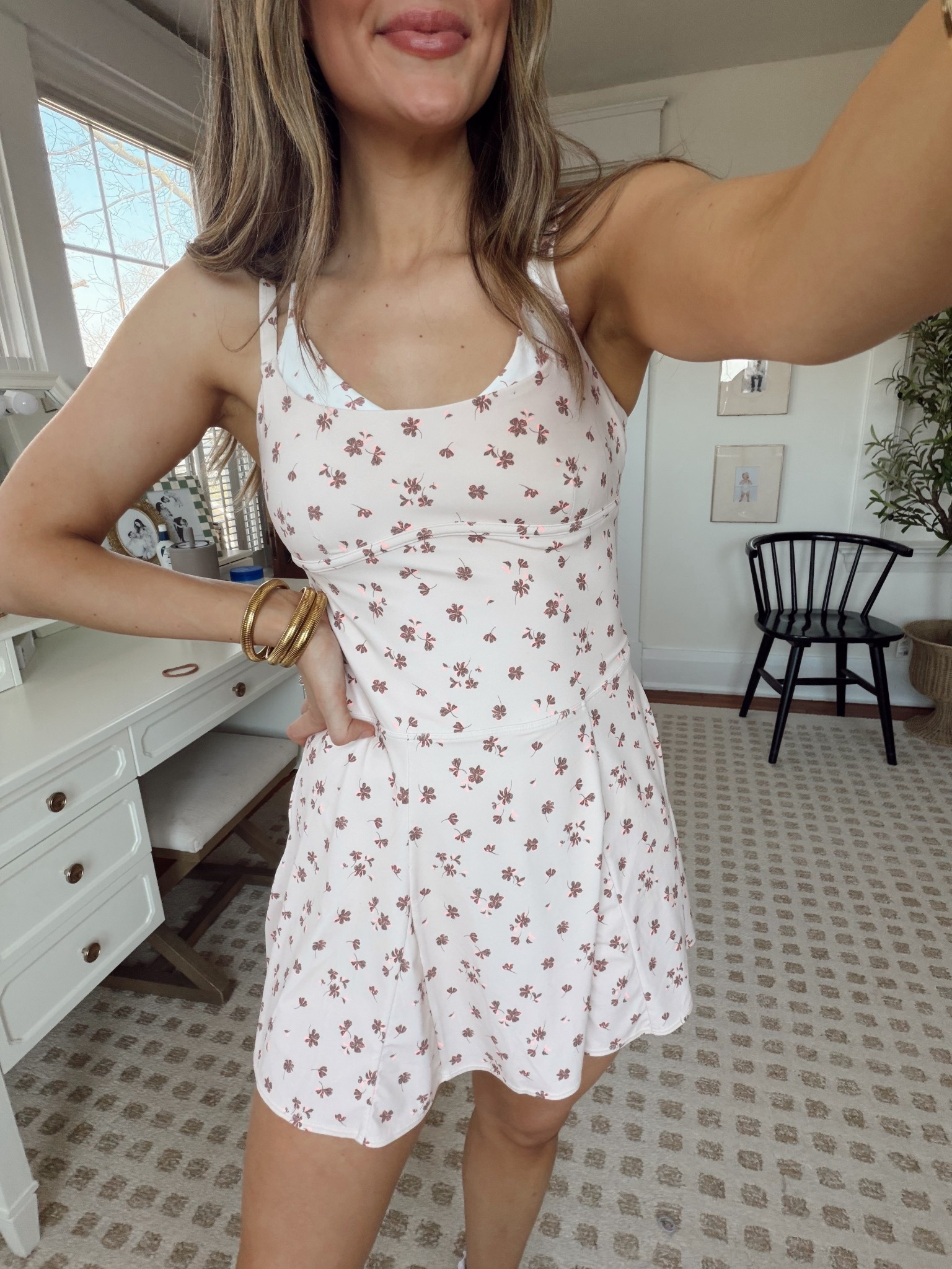 Target floral print Active dress size M


#LTKgrwm #LTKmomlife #LTKootd