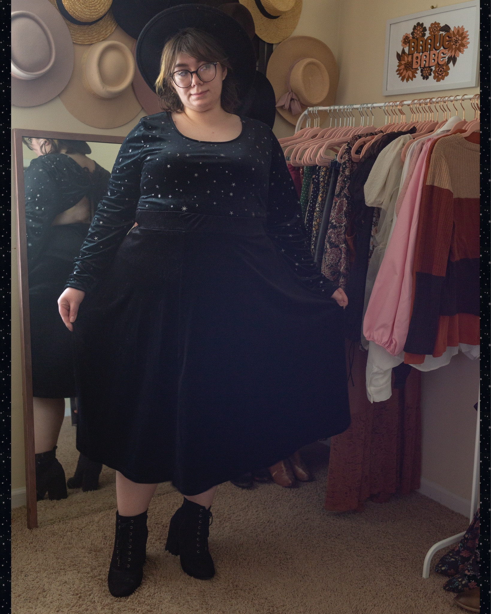 Plus size velvet starry Halloween fall October witchy outfit 

#LTKplussize #LTKSeasonal #LTKstyletip