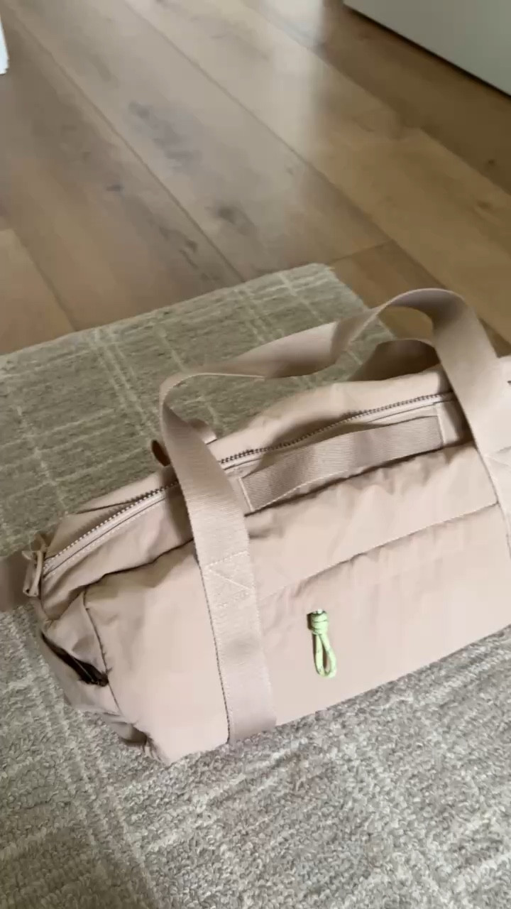 Giving expensive vibes without the price tag 😘

#walmart #gymbag #momlife #girlygifts #matchingbags

#LTKActive #LTKTravel #LTKfitnessgoals