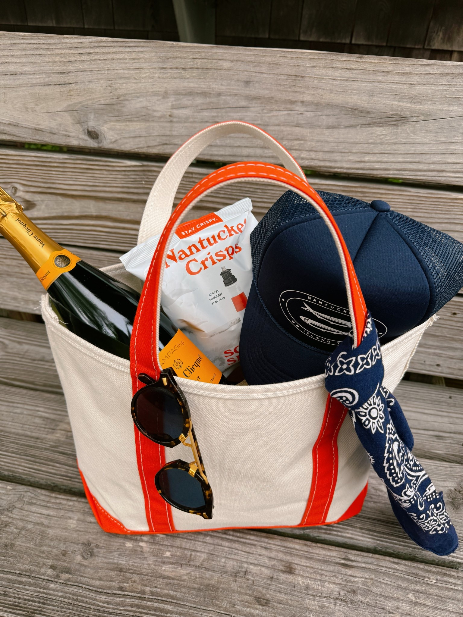 Boat essentials 🧡