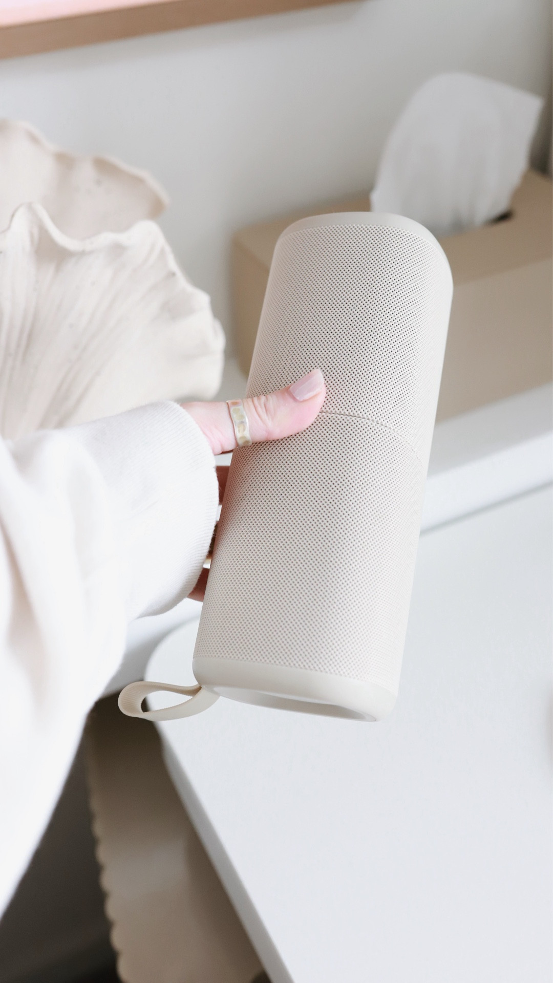 Amazon Must Have🩶📽️

#LTKTravel #LTKStyleTip #LTKHome