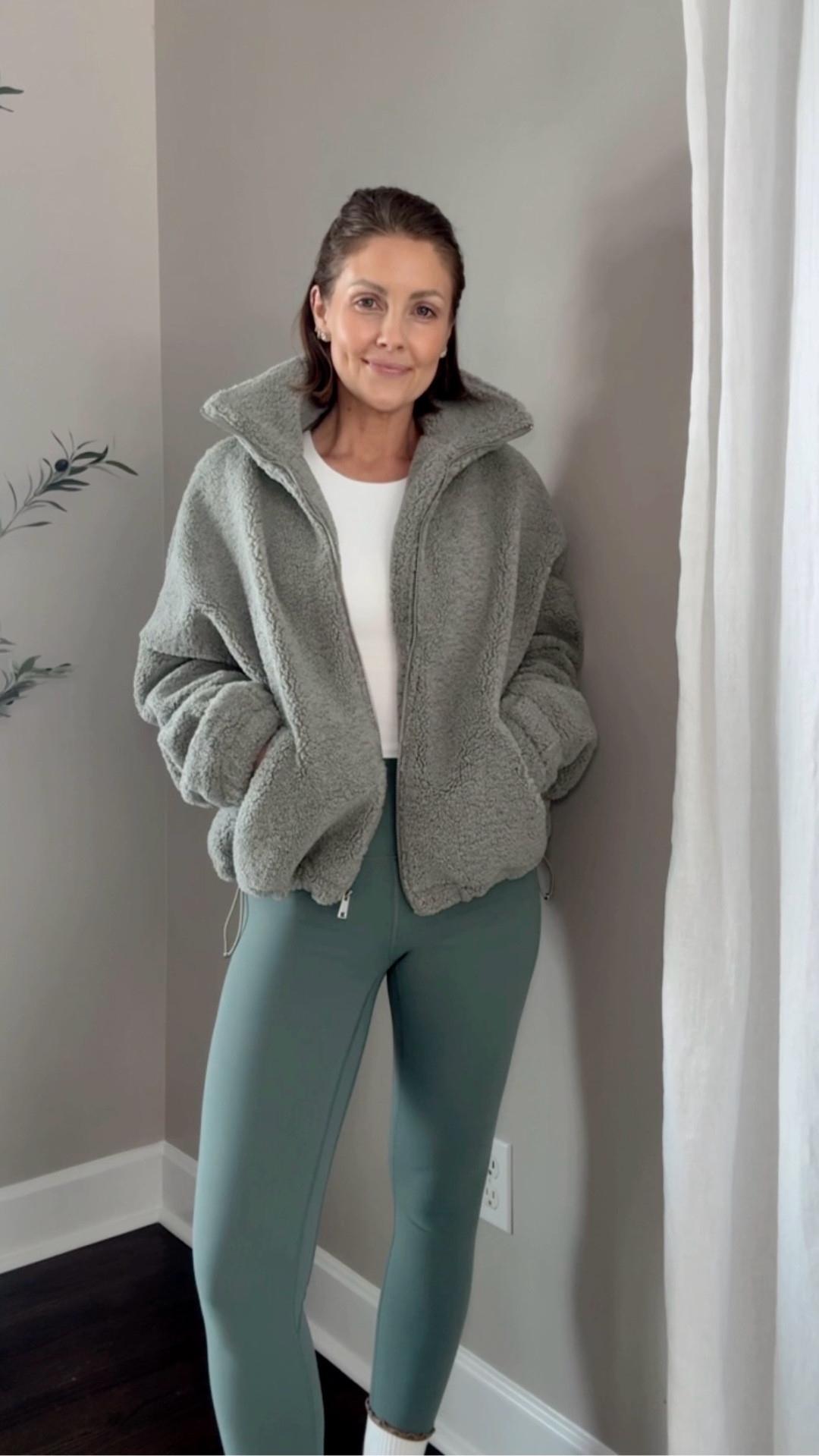 Amazon workout fit 🤍 XS Sherpa fleece / Small sports bra tank / XS leggings 

#LTKfitnessgoals #LTKPetite #LTKActive