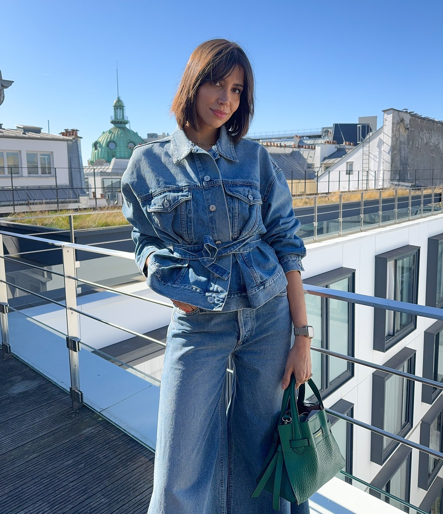 You can never go wrong with a full denim look @citizensofhumanity 🦋