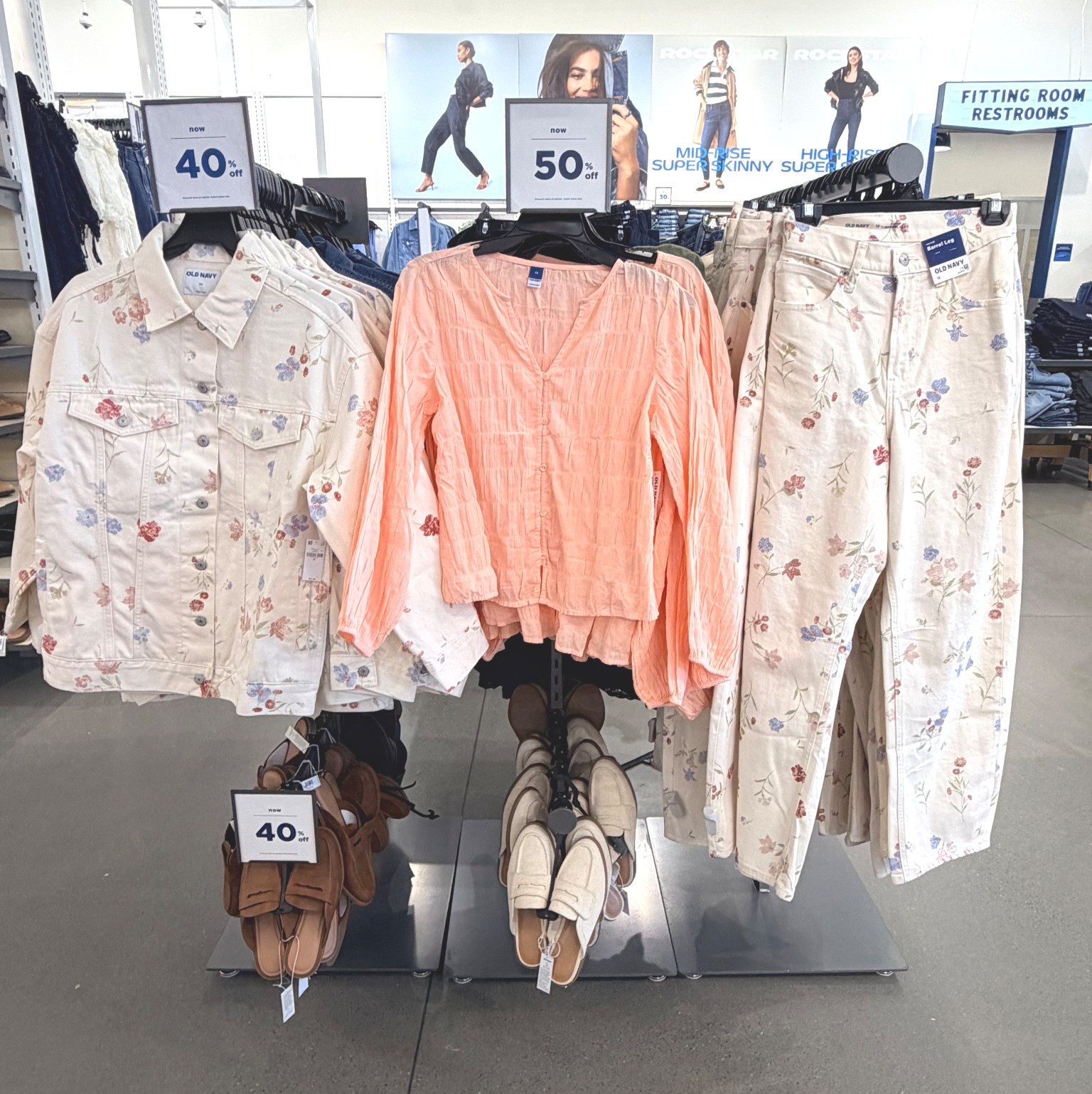 If this isn’t spring I don’t know what is. I love this floral jacket with the matching pants 



#LTKMidsize #LTKOver40 #LTKTall