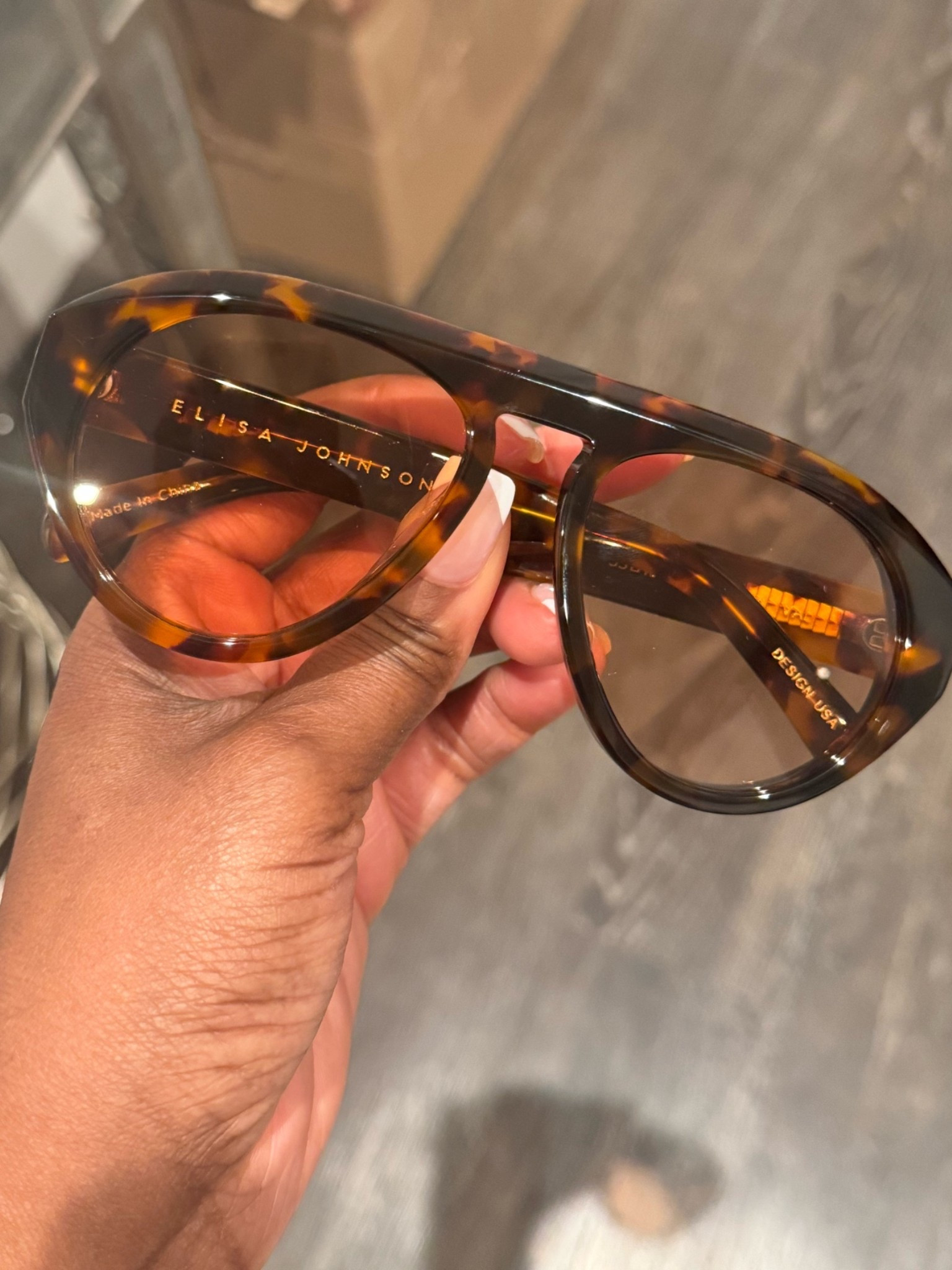 New favorites! 
Elisa Johnson has become one of my favorite sunglasses brand. 😍

#ltkstyle #everydaystyle #accessoryfind